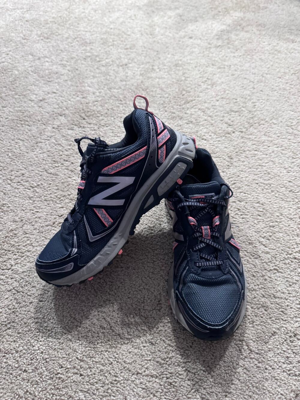 New Balance 410 V5 Trail All Terrain Running Shoes Sneakers Women's Size 9
